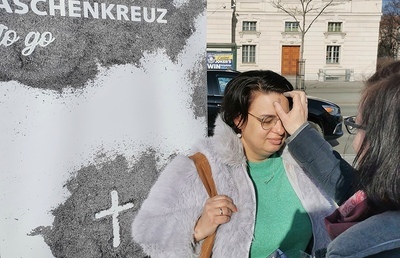 Am Aschermittwoch gibt's das Aschenkreuz to go in Graz und anderen Orten.