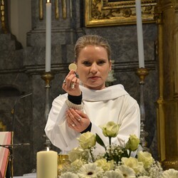 Kommunionspenderin Ines Kvar
